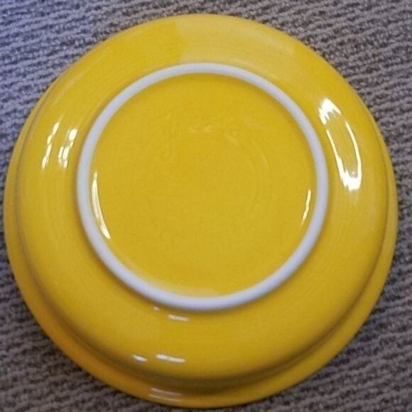 Fiestaware Fiesta Extra Large CERAMIC Bowl Dish Daffodil Yellow 64 oz CONTAINER - Picture 5 of 9